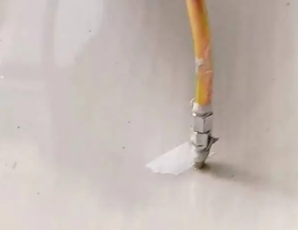 巢湖瓷砖空鼓维修公司专业解答在瓷砖铺贴过程中，如果使用的砂料过粗（如全部使用了粗砂），可能会导致以下问题